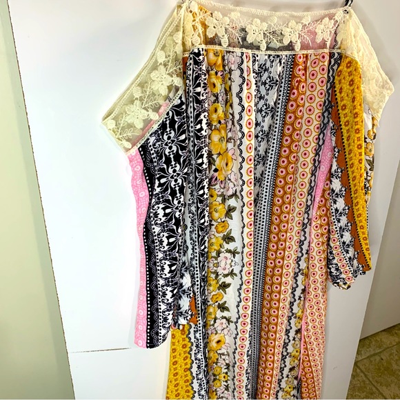 Tassels and Lace Cold Shoulder Boho dress - Picture 4 of 12